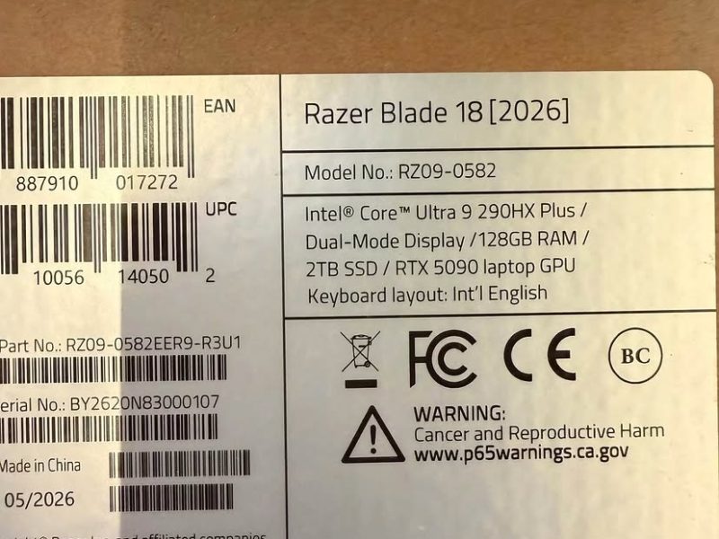 Razer Blade 18 2026 RTX 5090, Intel Core Ultra 9 290HX, Dual-Mode Display, 2TB SSD